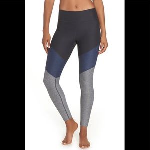 Outdoor Voices color block leggings